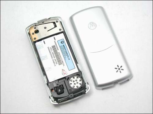 摩托罗拉:廉价入门级彩屏手机c350要再铸精彩