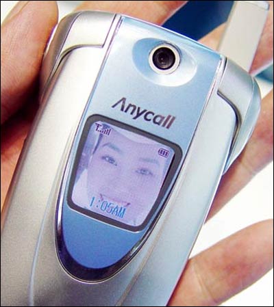 铃音之诱惑 三星推出64和弦的3g手机e250[图]